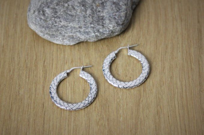 Boucles d'oreilles créoles en argent massif imprimé serpent