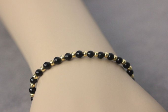Bracelet perles en obsidienne et perles plaqué or