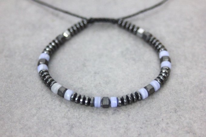 Bracelet perles heishi en calcédoine, hématite et hématite mat