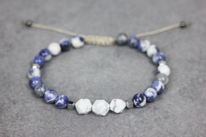 Bracelet en perles sodalite, howlite blanche et hématite