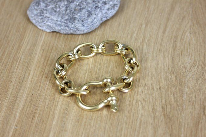 Bracelet en acier inoxydable doré gros maillons XL fermoir manille