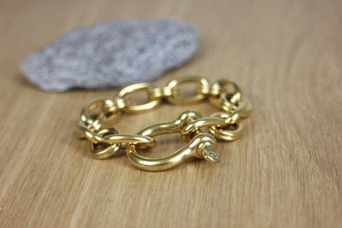Bracelet en acier inoxydable doré gros maillons XL fermoir manille
