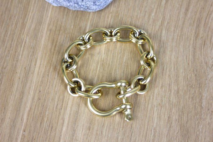 Bracelet en acier inoxydable doré gros maillons XL fermoir manille