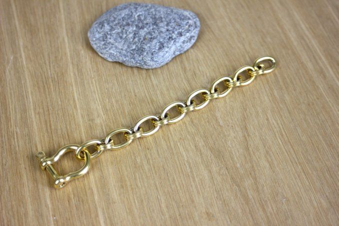 Bracelet en acier inoxydable doré gros maillons XL fermoir manille