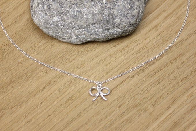 Collier argent massif pendentif noeud