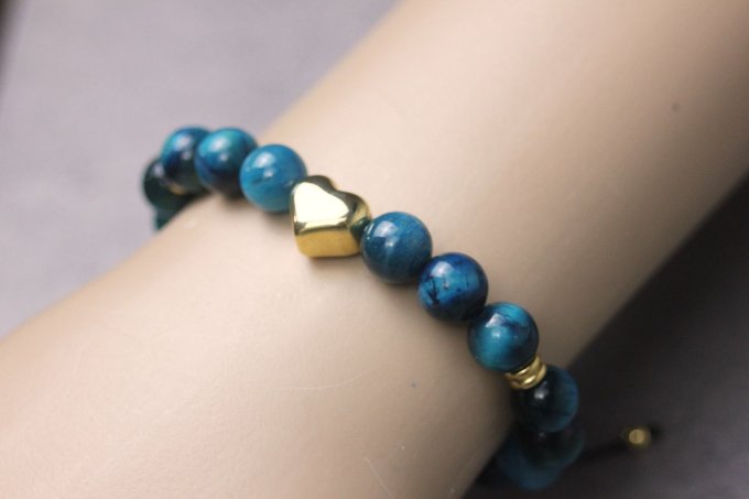 Bracelet femme en pierres naturelles oeil de tigre bleu et coeur en acier doré