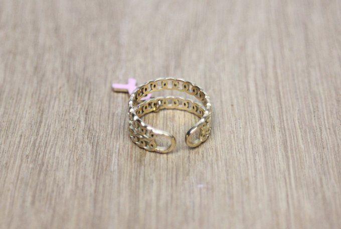 Bague ajustable acier doré ou argenté et breloque ruban octobre rose