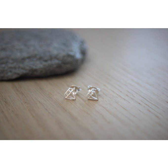 Boucles d'oreilles petit diamant en argent massif