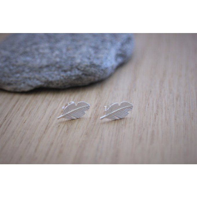 Boucles d'oreilles minimalistes plumes en argent massif