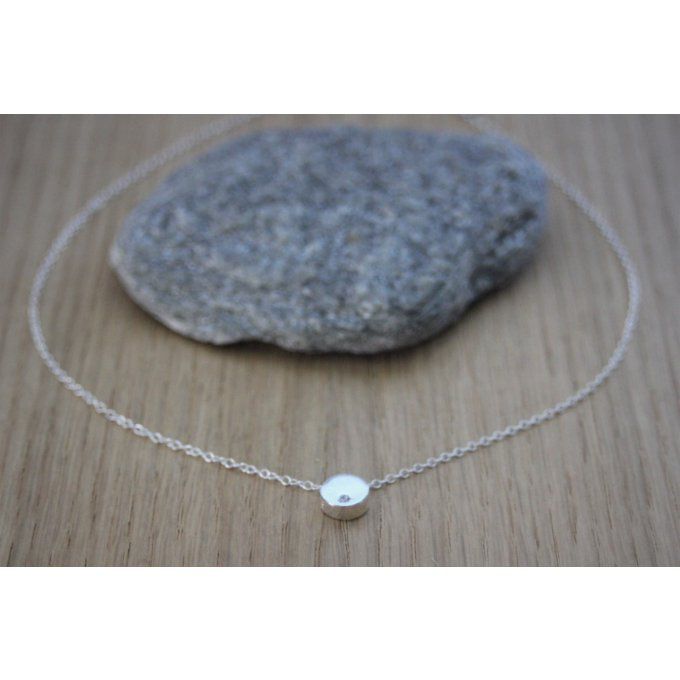 Collier argent pendentif rond orné d'un cristal swarovski