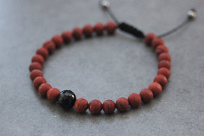 Bracelet perles jaspe rouge mat et onyx facettée