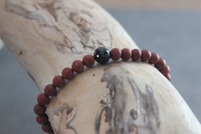 Bracelet perles jaspe rouge mat et onyx facettée
