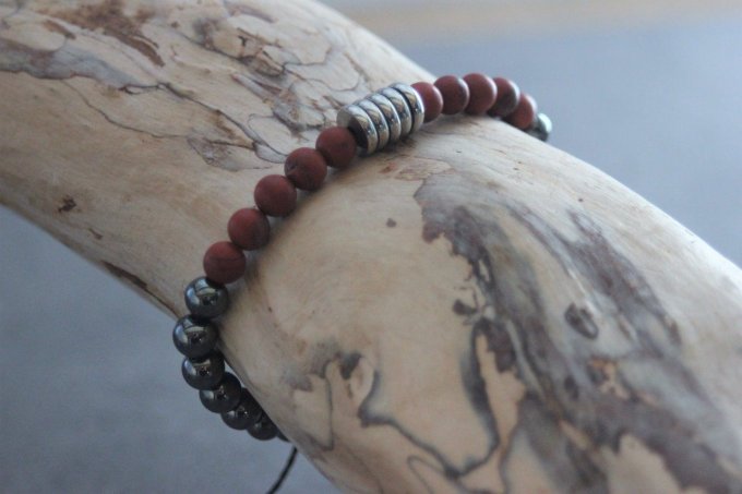 Bracelet perles jaspe rouge mat, hématite et acier inoxydable