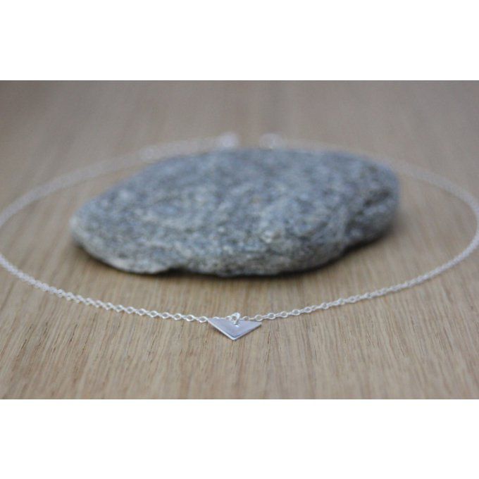 Collier argent massif pendentif triangle