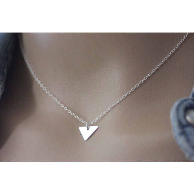 Collier argent massif pendentif triangle 