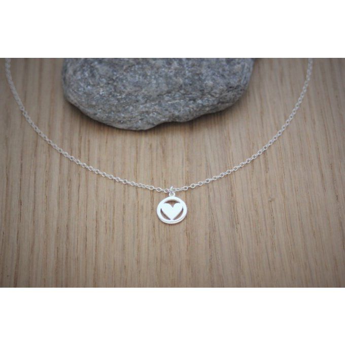 Collier ras de cou pendentif coeur en argent massif