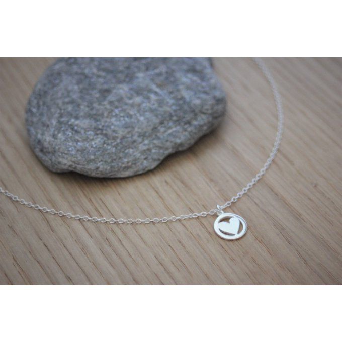 Collier ras de cou pendentif coeur en argent massif