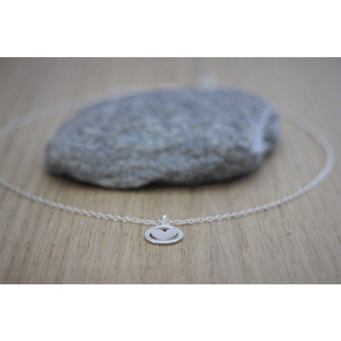 Collier ras de cou pendentif coeur en argent massif