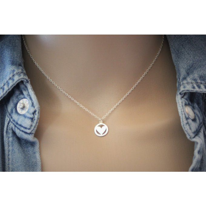 Collier ras de cou pendentif coeur en argent massif