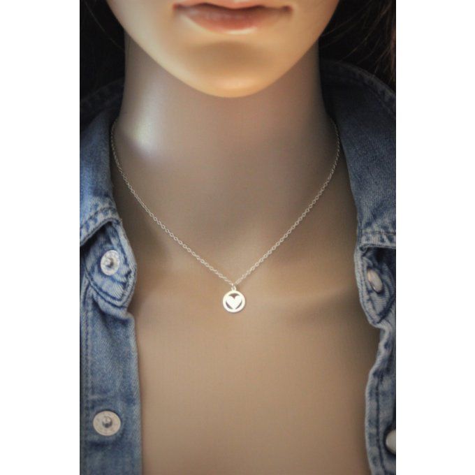 Collier ras de cou pendentif coeur en argent massif