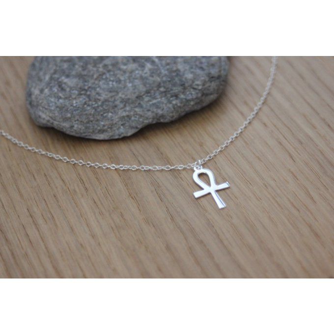 Collier argent massif pendentif croix de vie ou croix égyptien