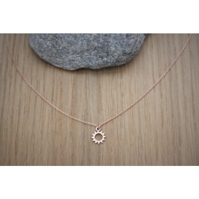 Collier or rose pendentif soleil