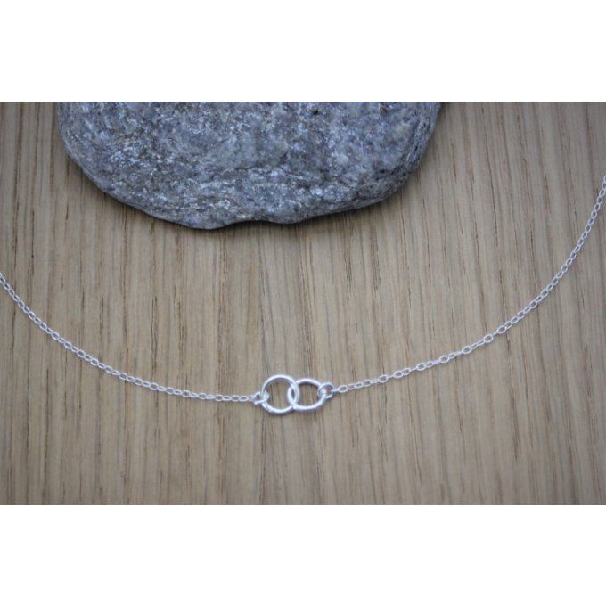 Collier argent massif 2 mini anneaux enlacés en argent