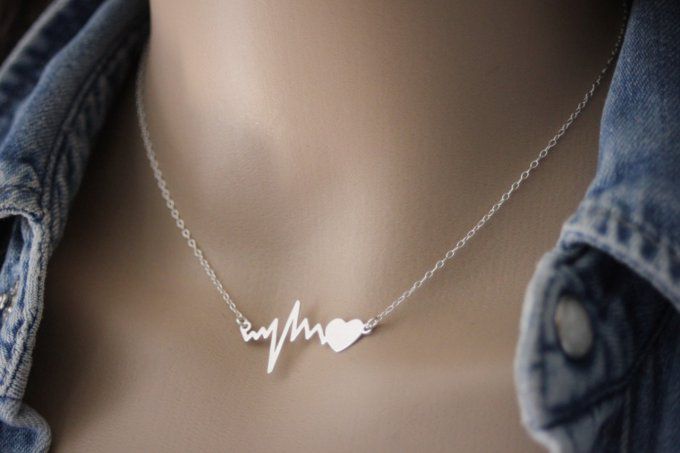 Collier argent massif pendentif ondes rythme cardiaque et coeur