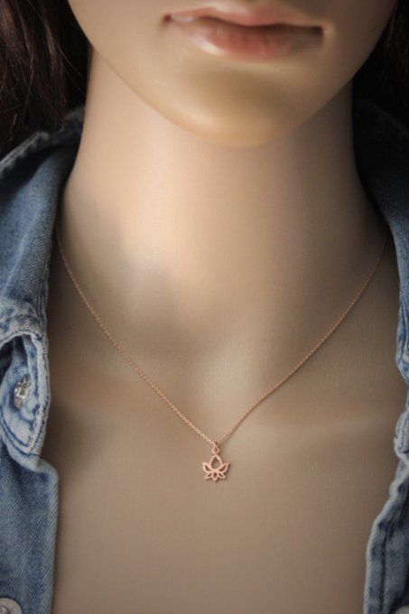 Collier or rose pendentif fleur de lotus