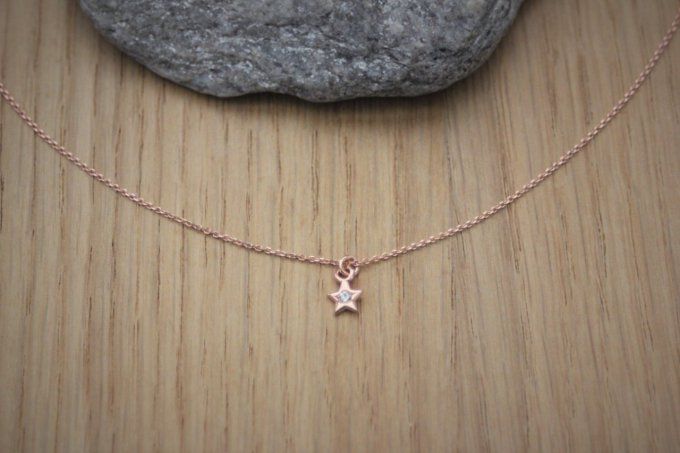 Collier or rose pendentif mini étoile avec strass swarovski