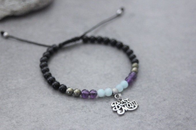 Bracelet perles onyx, améthyste, amazonite, pyrite et breloque Best Mom en acier