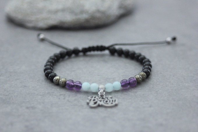 Bracelet perles onyx, améthyste, amazonite, pyrite et breloque Best Mom en acier