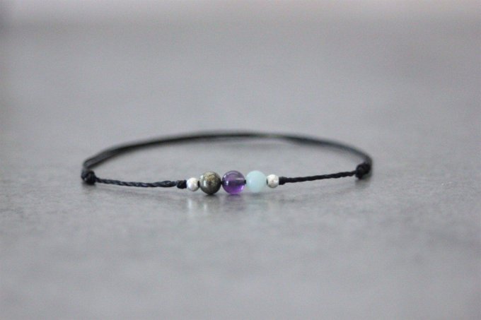 Bracelet cordon 3 perles, pyrite, améthyste et amazonite et perles argent massif