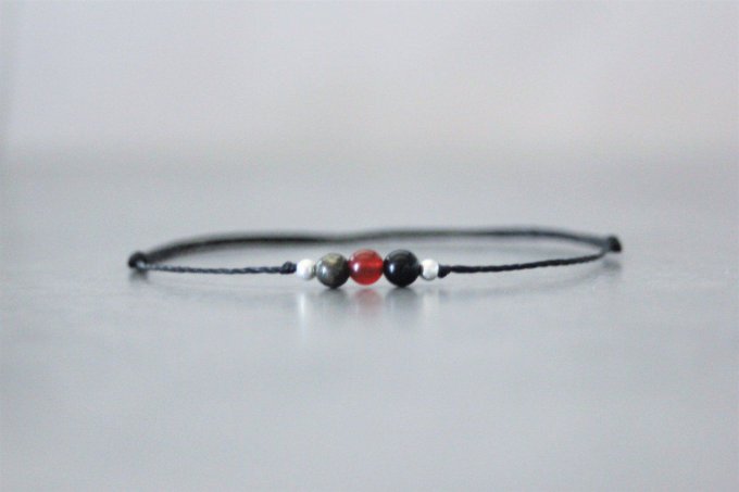 Bracelet cordon 3 perles, pyrite, agate rouge, onyx et argent massif