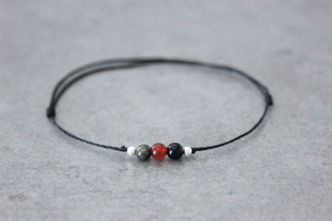 Bracelet cordon 3 perles, pyrite, agate rouge, onyx et argent massif