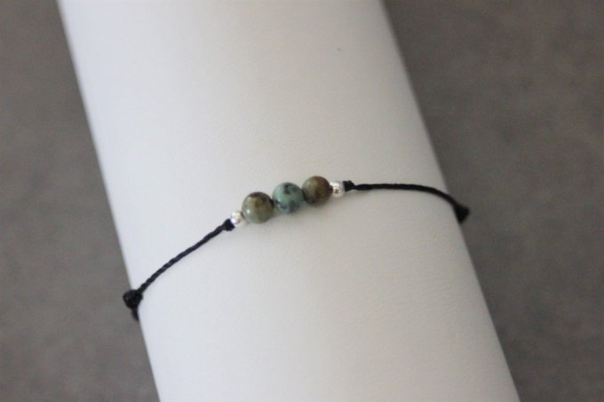Bracelet cordon 3 perles turquoise africaine et argent massif