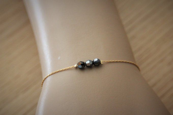 Bracelet en or Gold Filled 3 perles noires en cristal swarovski