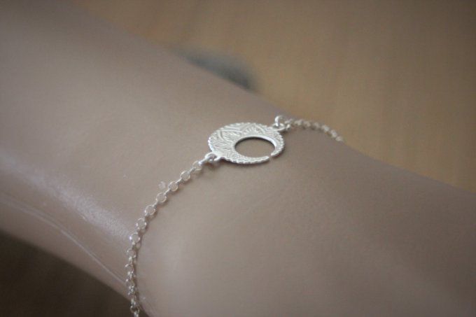 Bracelet lune mandala en argent massif 