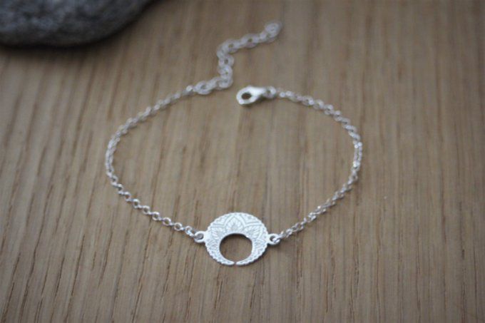 Bracelet lune mandala en argent massif 