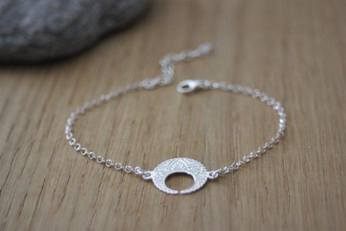 Bracelet lune mandala en argent massif 