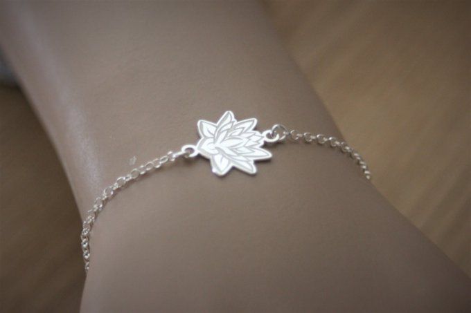 Bracelet fleur de lotus mandala en argent massif  