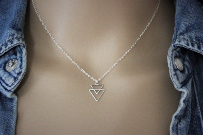 Collier argent massif pendentif double triangles 