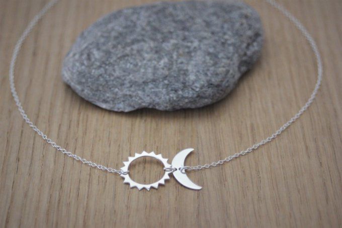 Collier argent massif pendentif lune et soleil 