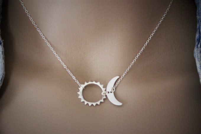 Collier argent massif pendentif lune et soleil 