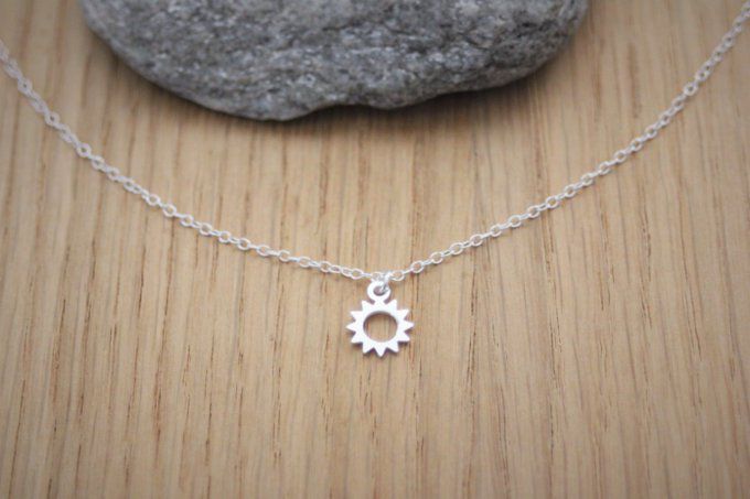 Collier argent massif pendentif  soleil 