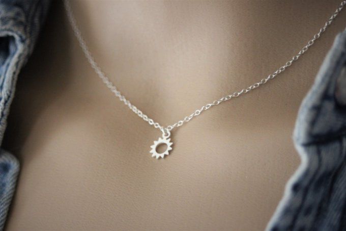 Collier argent massif pendentif  soleil 