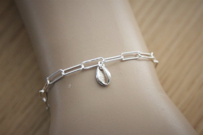 Bracelet en argent massif pendentif coquillage cauri