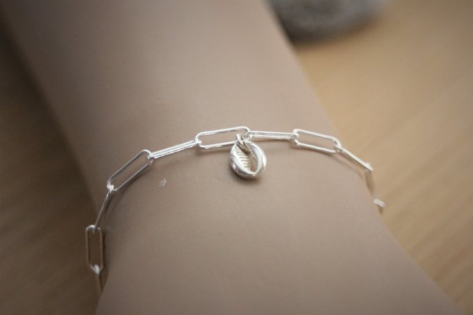 Bracelet en argent massif pendentif coquillage cauri