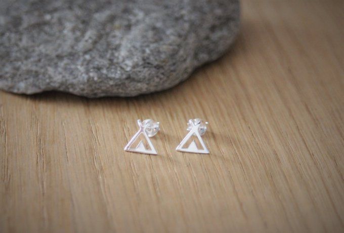 Boucles d'oreilles petit tipi indien en argent massif 