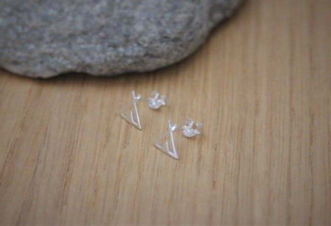 Boucles d'oreilles petit tipi indien en argent massif 